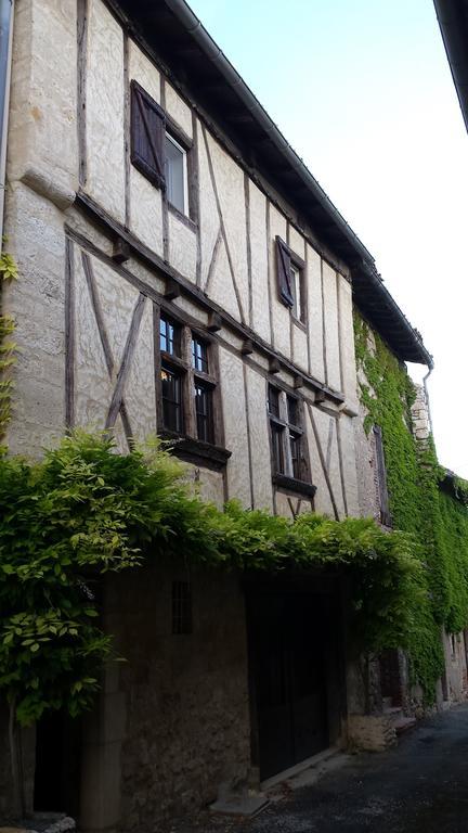 La Maison De Chloe Senouillac Номер фото