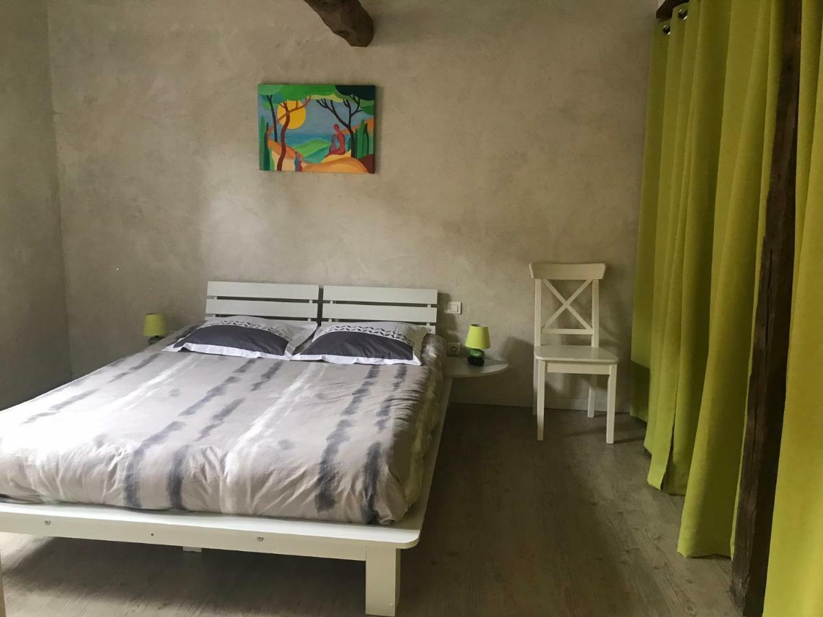 La Maison De Chloe Senouillac Экстерьер фото